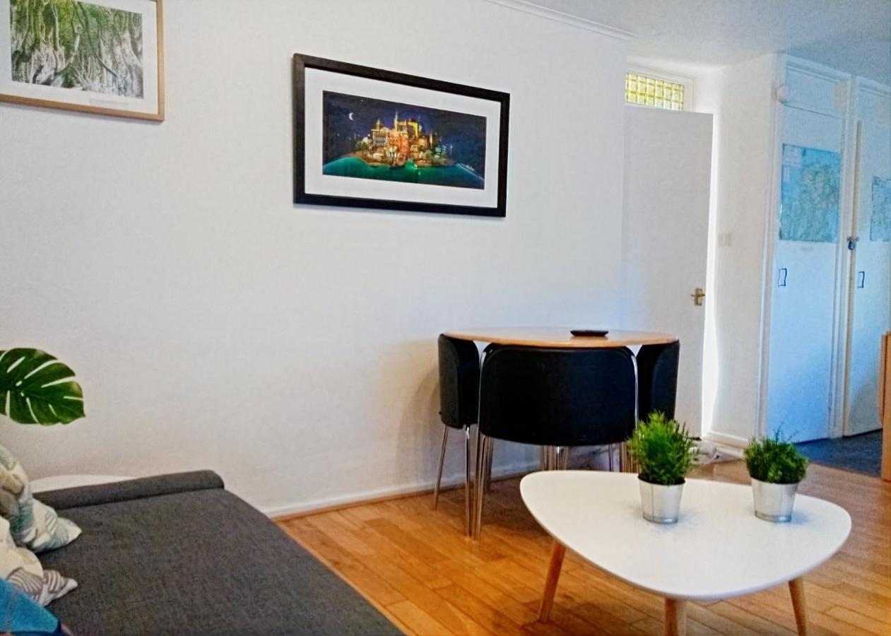 Very Central Location- Free Parking - 2 Bedrooms เบลฟาสต์ ภายนอก รูปภาพ