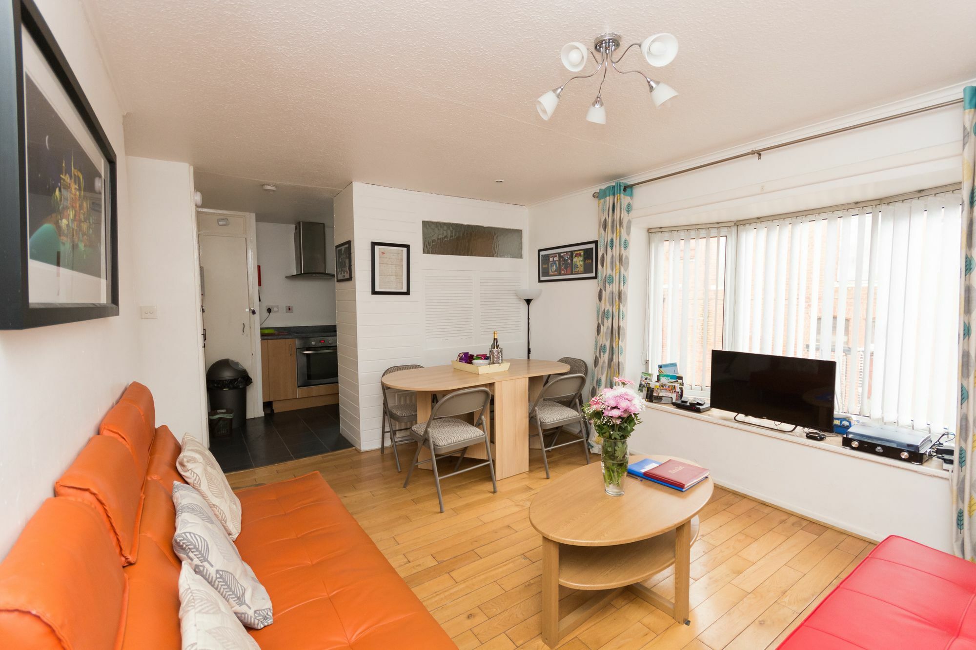 Very Central Location- Free Parking - 2 Bedrooms เบลฟาสต์ ภายนอก รูปภาพ